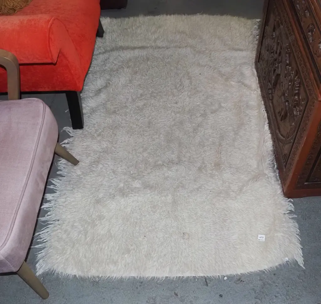 flotaki white floor mat L1600 W940 Image 1++