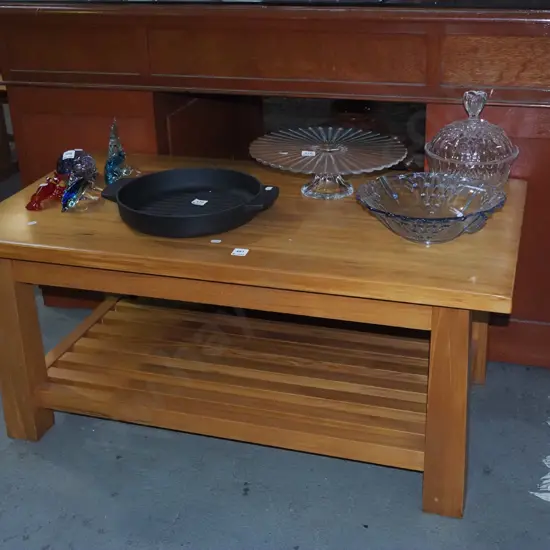 solid rimu coffee table H440 W1000 D550