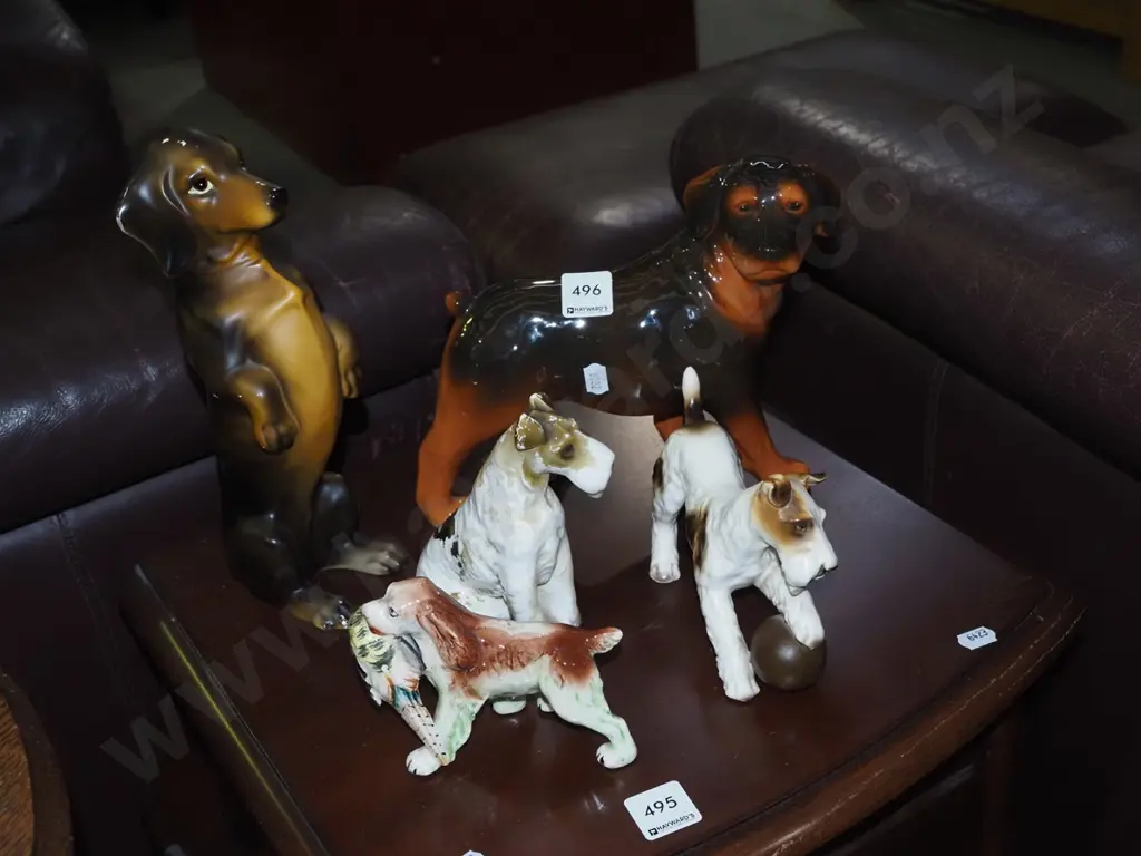 dog figurines H250 Image 1++