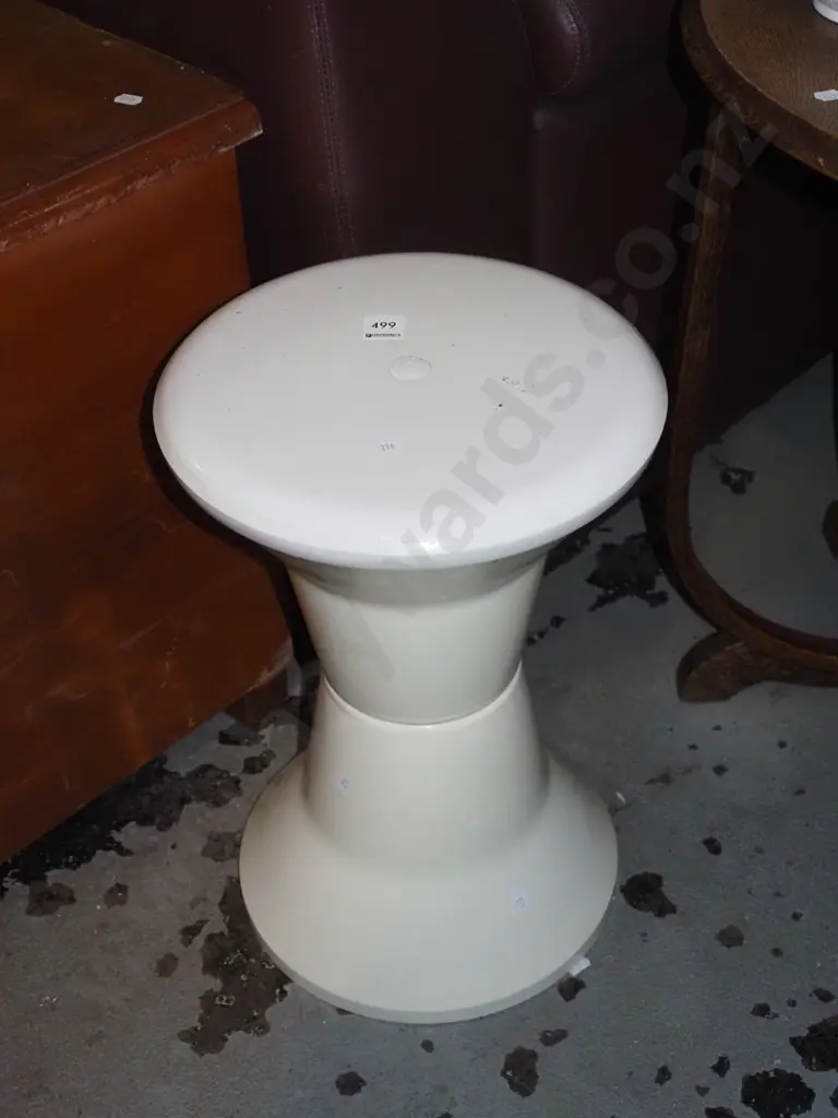 Caroma shower stool Image 1++
