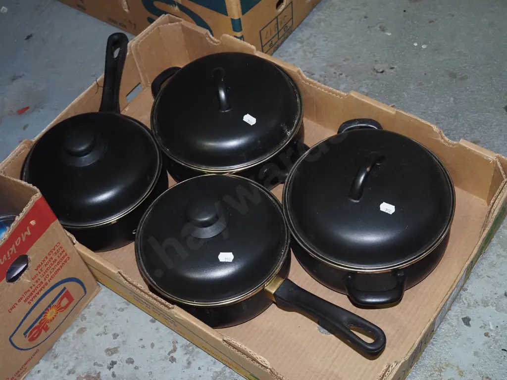 box; lidded pots Image 1++