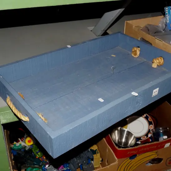 blue painted wooden tray with rope handles L560