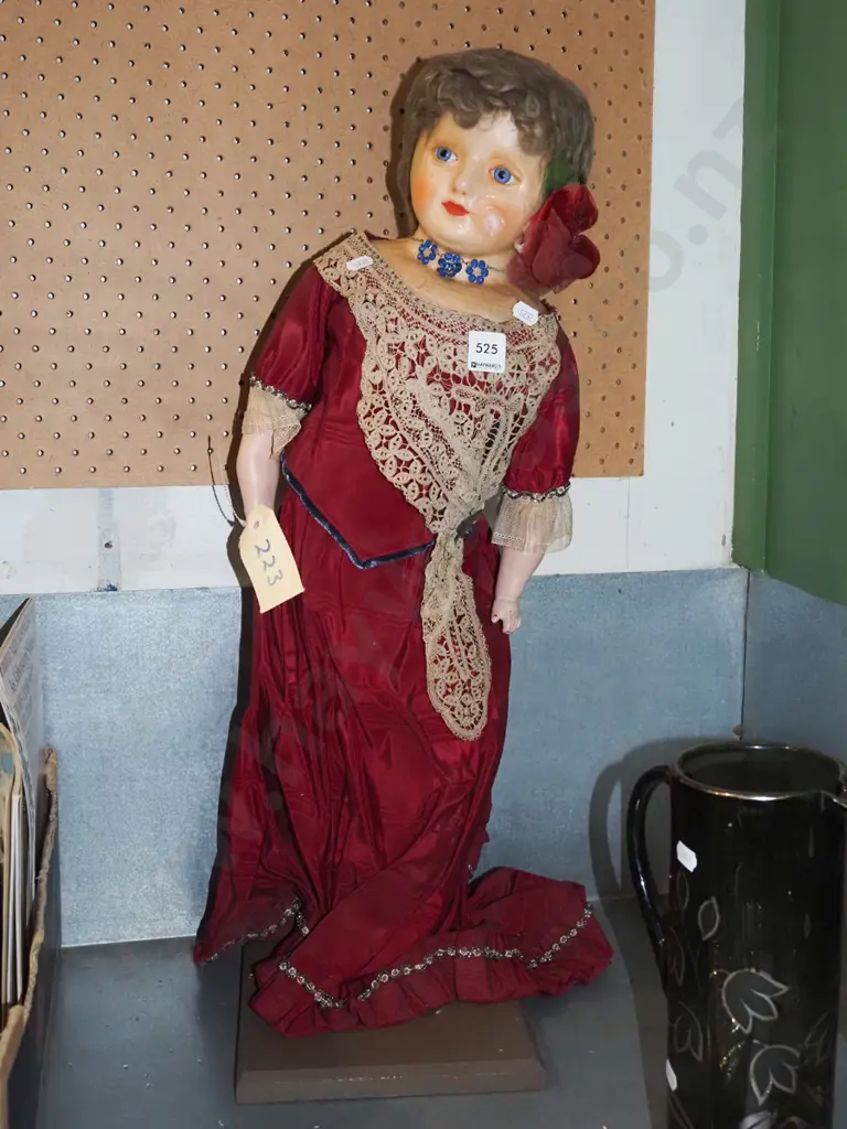 vintage display doll - damage and repairs Image 1++