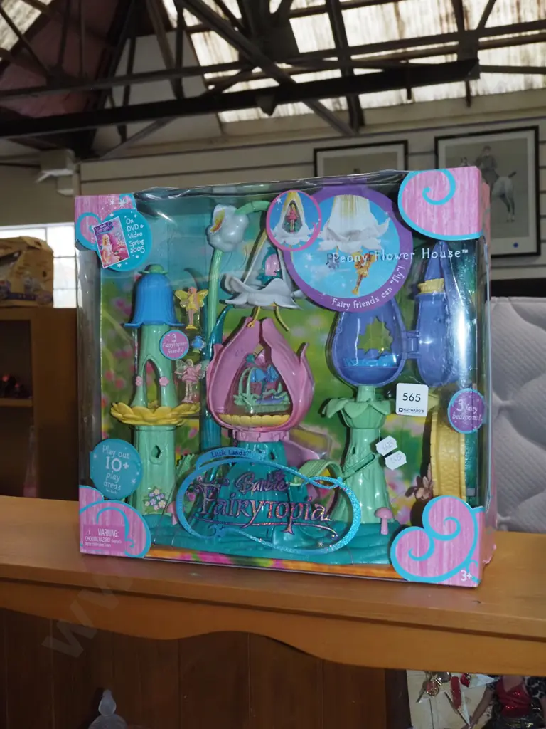 box; as new Barbie Fairytopia Little Lands  toy set Image 1++