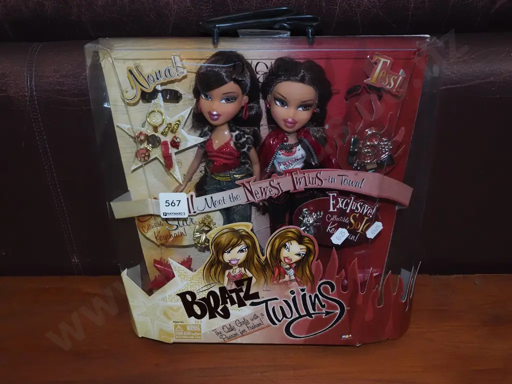 as new boxed Bratz Twinz dolls - Nona, Tess Image 1++
