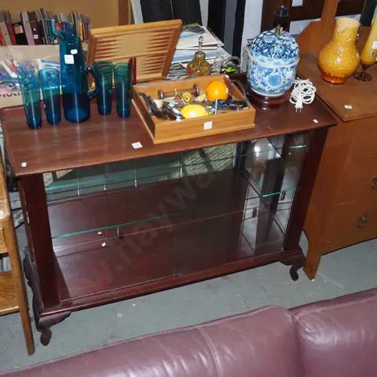 mahogany cab leg china cabinet H830 W1080 D330