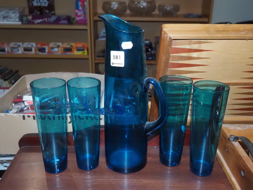 blue glass water jug, 4 tumblers H280 Image 1++