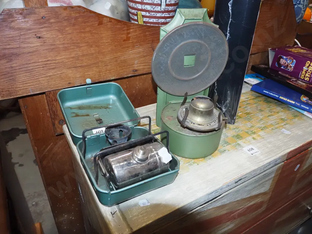 part wall mounted kerosene lantern, Optimus camping stove Image 1++
