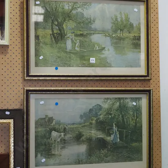 2x prints - blue dots