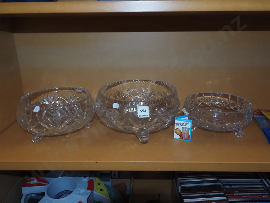 3x footed crystal bowls Image 1++