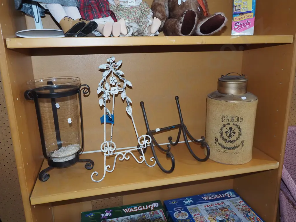 lidded canister, cookbook stand, easel, glass vase Image 1++