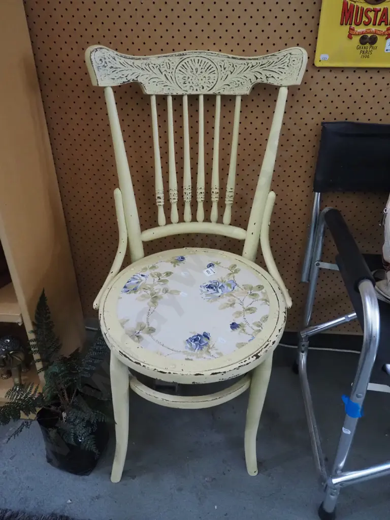 pressed wood spindle back dining chair Image 1++
