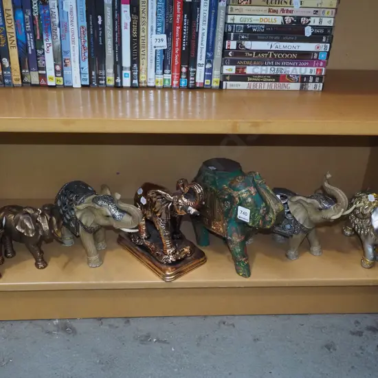 shelf; elephant figurines H210
