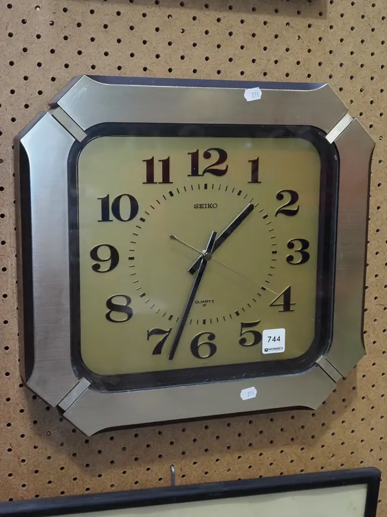Seiko wall clock Image 1++