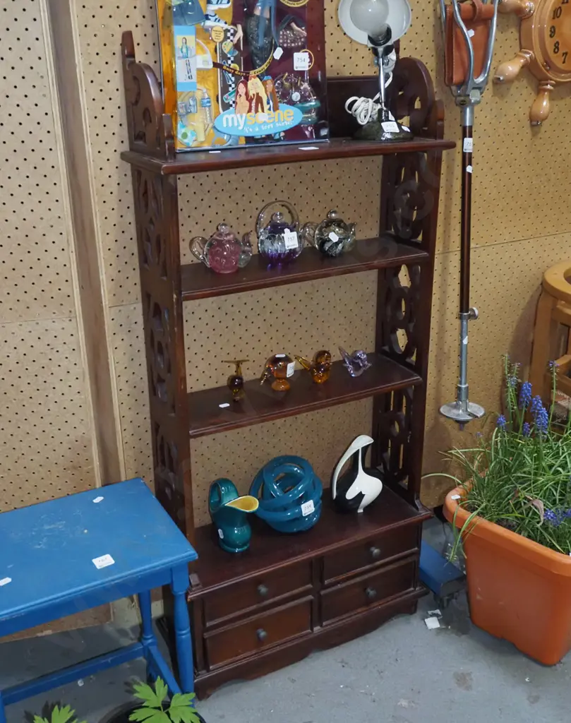 mahogany bookcase with fretwork sides H1050 W520 D175 Image 1++