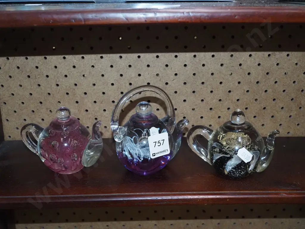 3x art glass teapots Image 1++