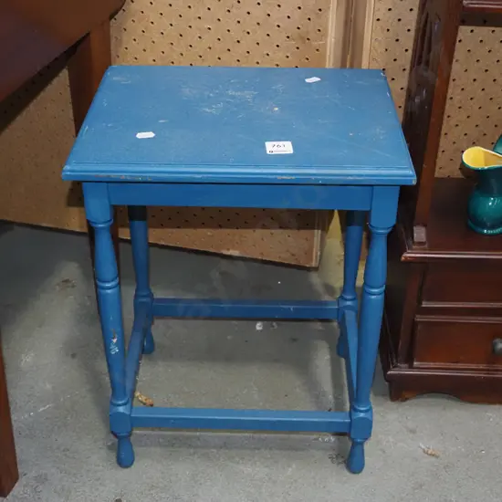 small painted wooden end table H430