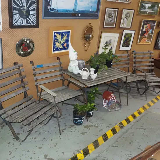 metal and wood outdoor garden table with 4 chairs