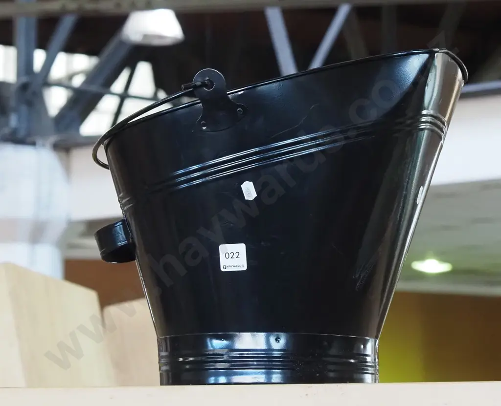 coal scuttle Image 1++