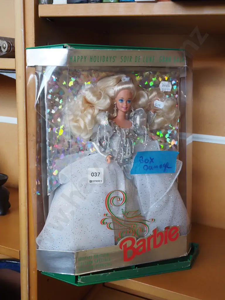 boxed Special Edition Happy Holiday Barbie - damage to box Image 1++