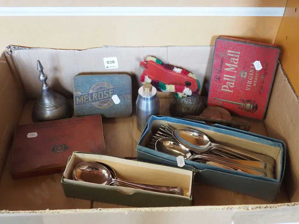 box; tobacco tins, oiler, cutlery etc Image 1++
