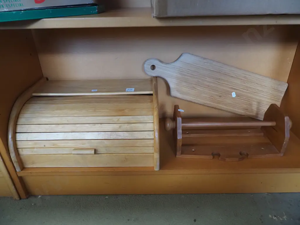 bread board, bread bin etc Image 1++