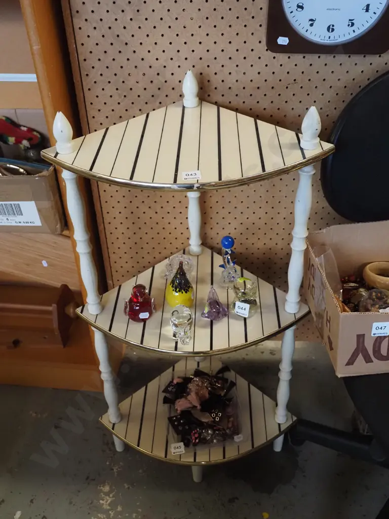 wood and mdf 3 tier corner whatnot H800 Image 1++