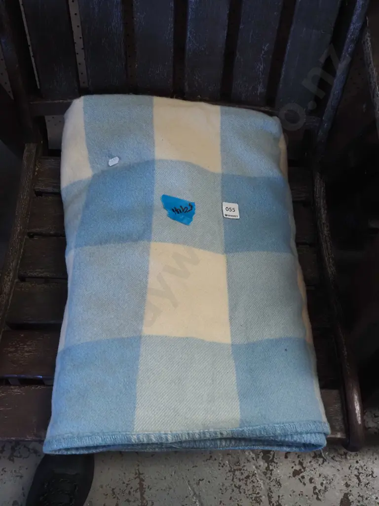 blue and white checked woollen blanket Image 1++