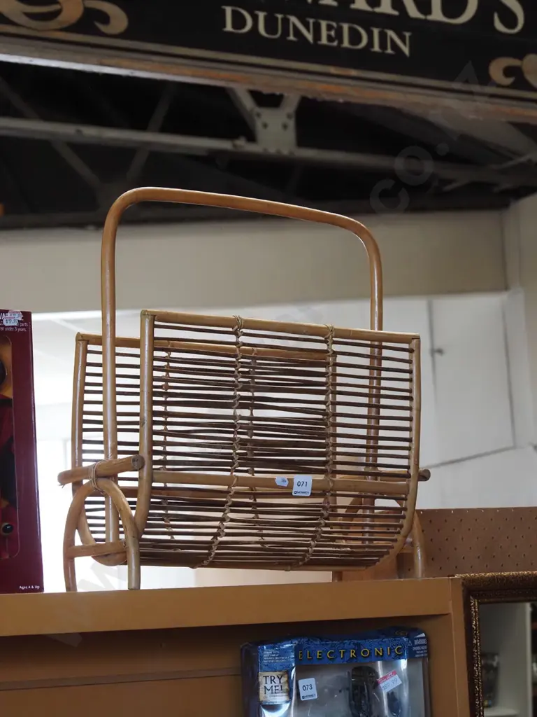 bamboo magazine rack Image 1++
