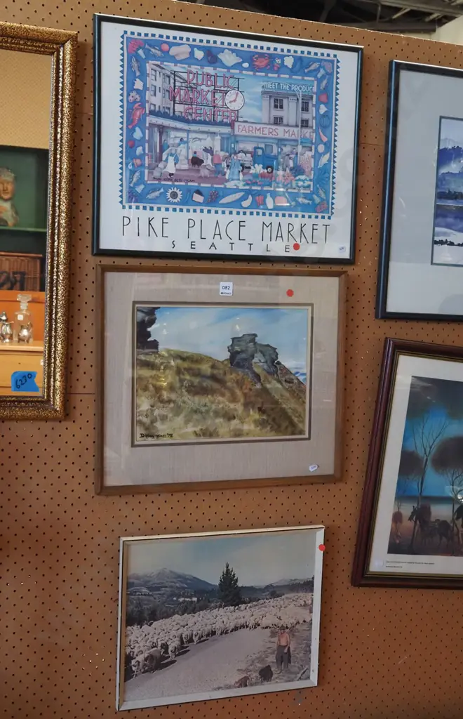 framed watercolour, 2x framed prints - red dots Image 1++