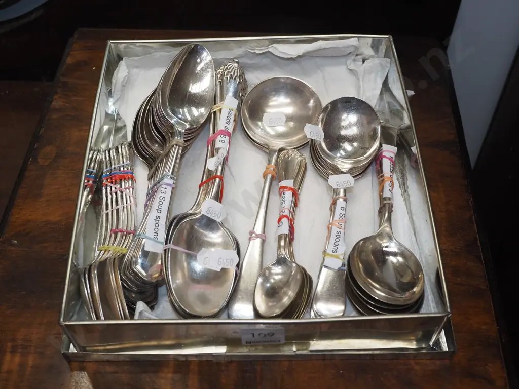 tin of various plated spoons Image 1++