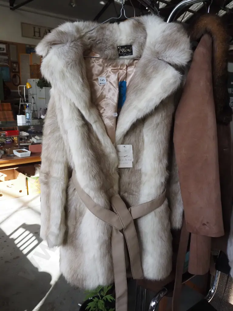 ladies faux fur jacket Image 1++