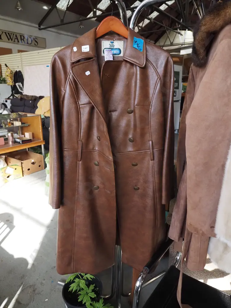 brown vinyl coat - size unknown Image 1++