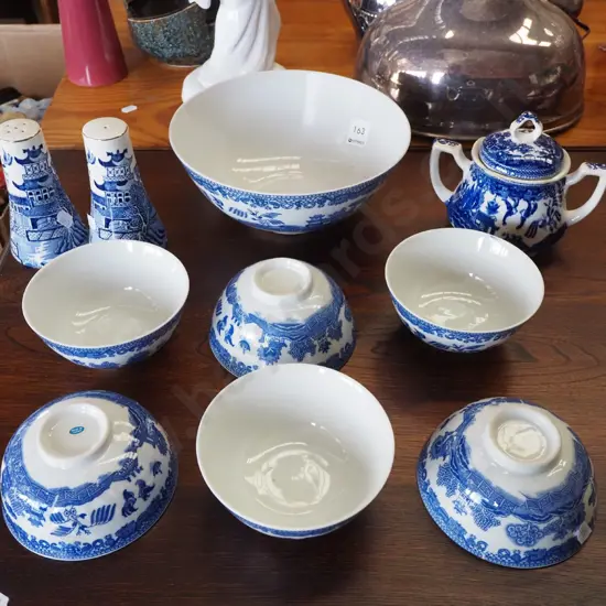 bue and white willow sweet set, salt and pepper etc