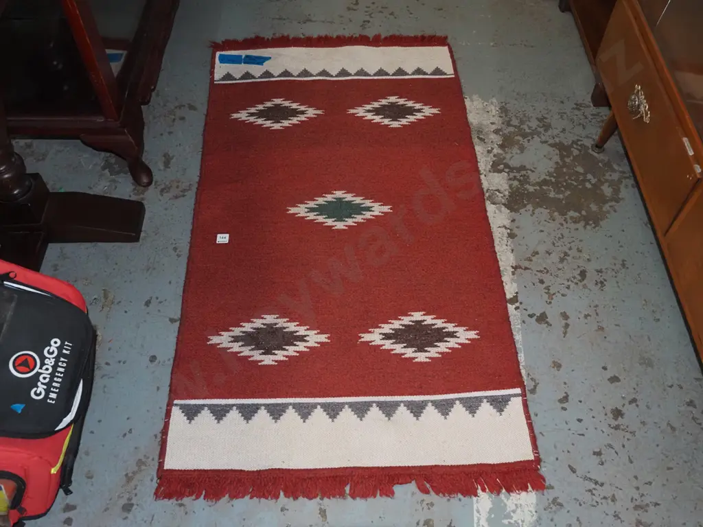 small woollen floor mat L1160 W650 Image 1++