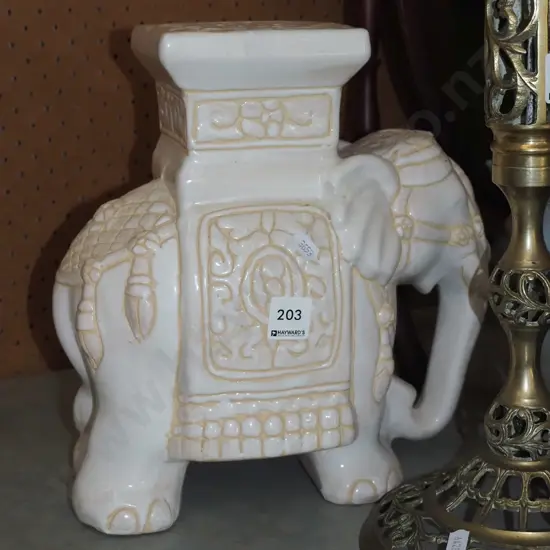 elelphant jardiniere stand