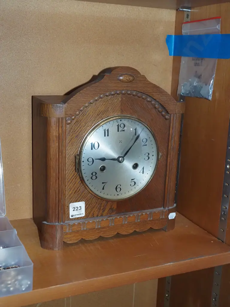 wood cased mantle clock Image 1++