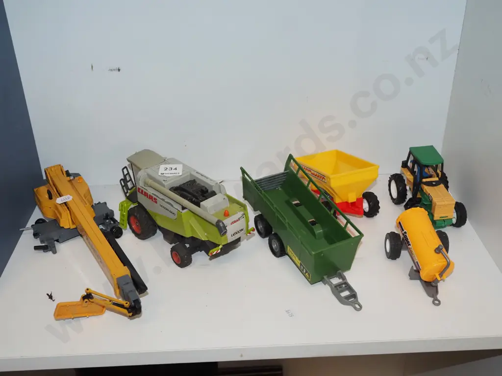 various farm machinery model veicles Image 1++