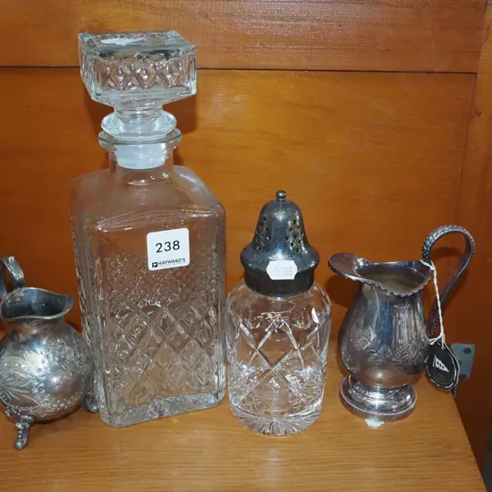 decanter, sugar shaker, 2x plated creamers