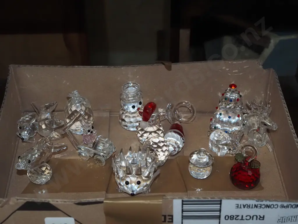 box of miniature crystal ornaments Image 1++