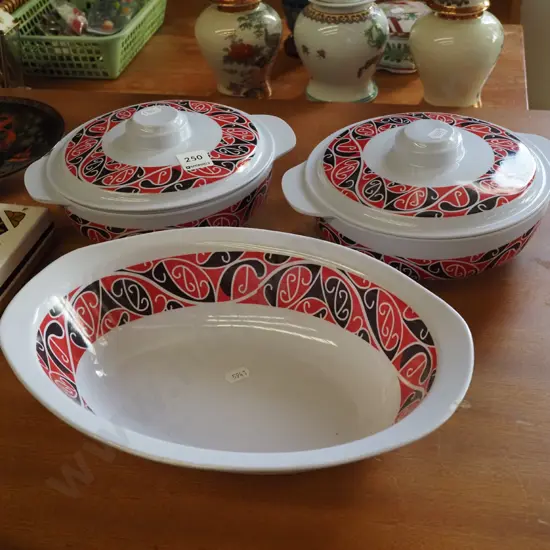 2x plastic lidded veges, bowl with maori motif