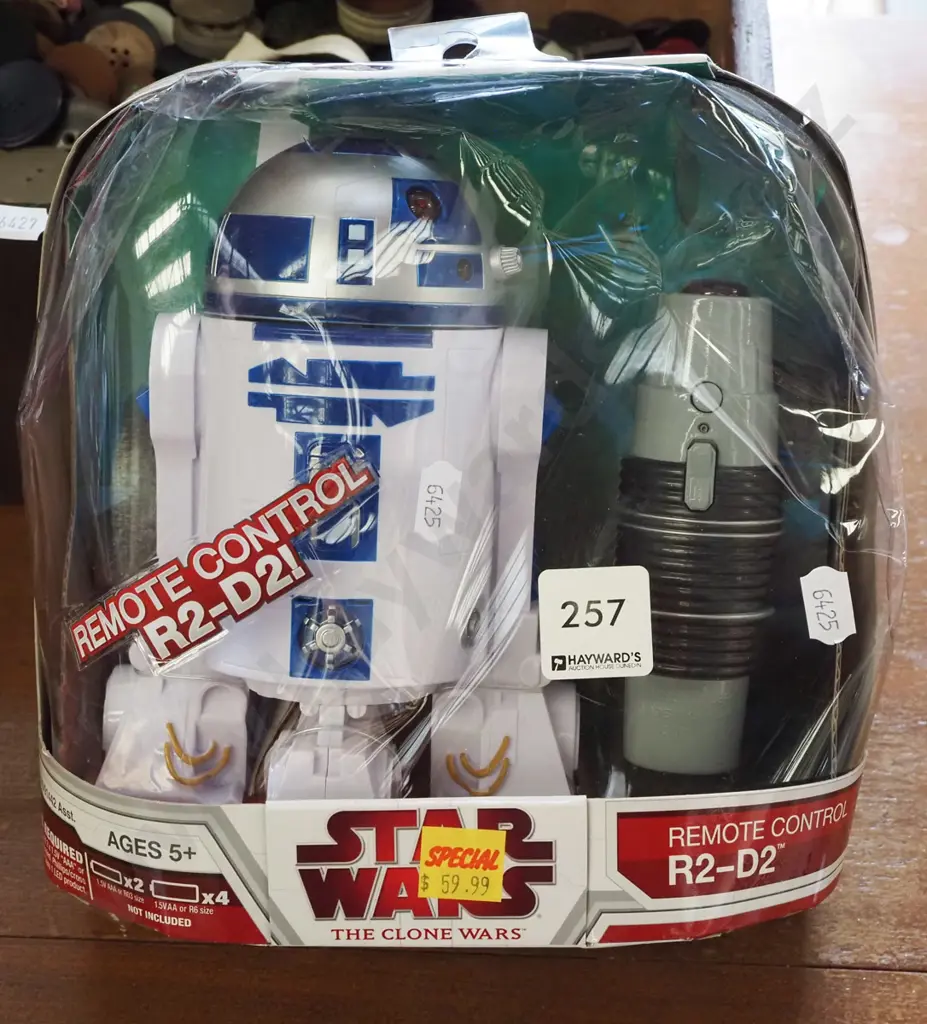 boxed Star Wars Clone Wars R2-D2 with remote control - damage to box Image 1++
