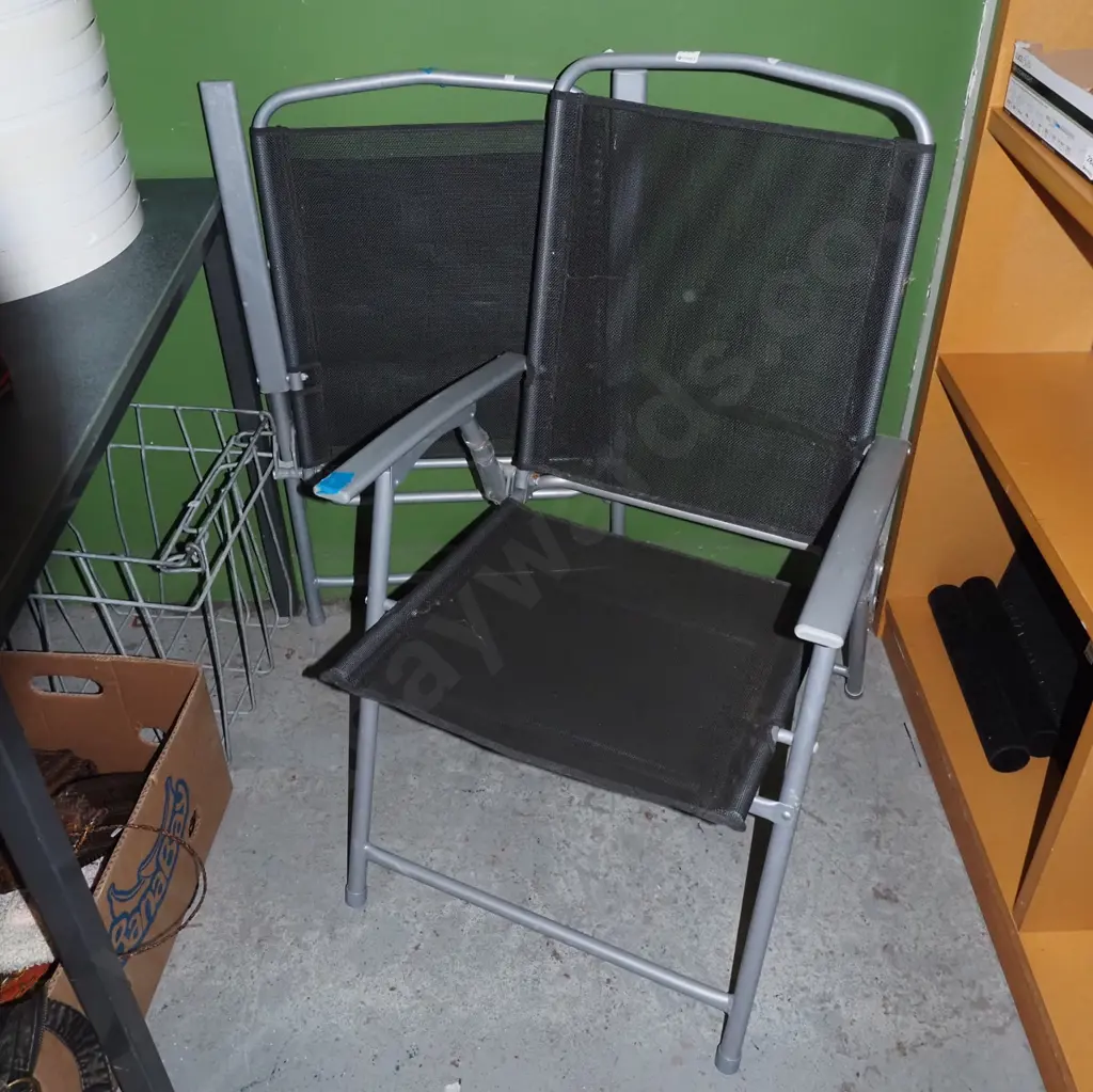 2x canvas and alloy chairs Image 1++