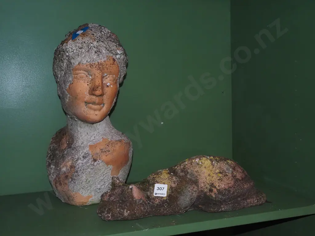 2x concrete garden ornaments H360 Image 1++