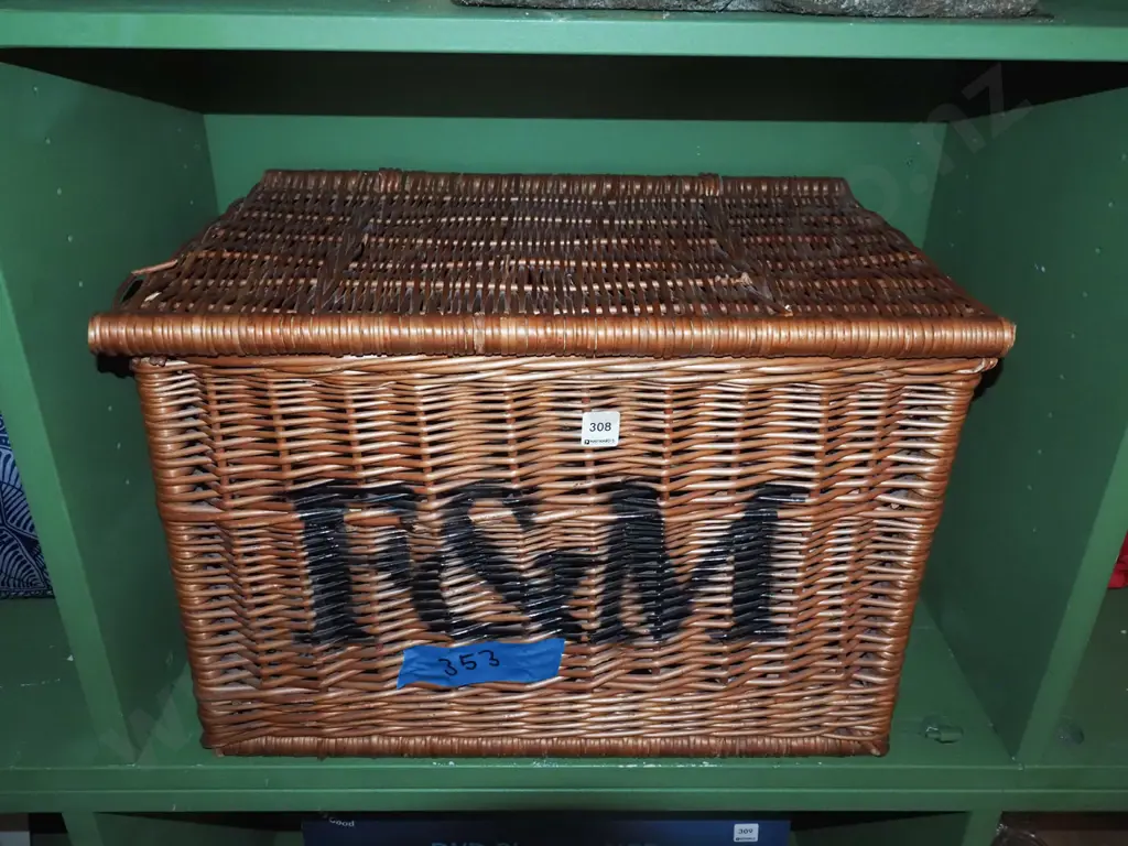 cane picnic basket H385 Image 1++