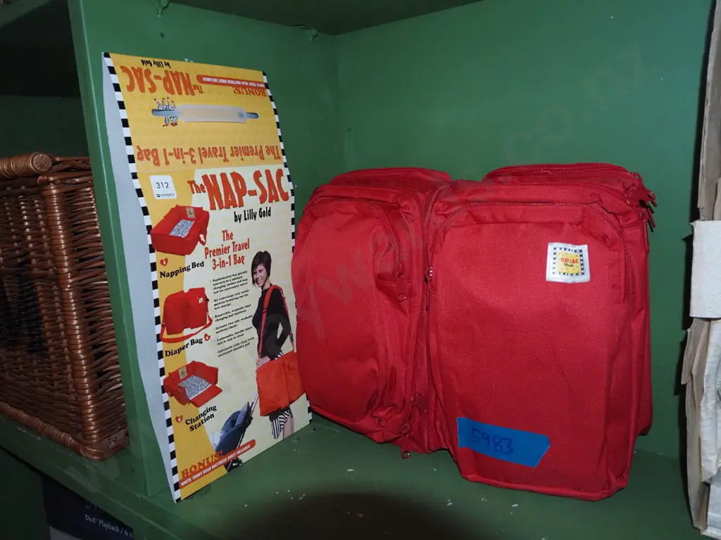 as new Nap-Sac 3 in 1 babies travel bag Image 1++