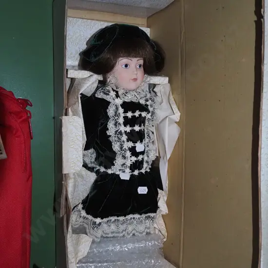 Franklin Heirloom boxed porcelain doll