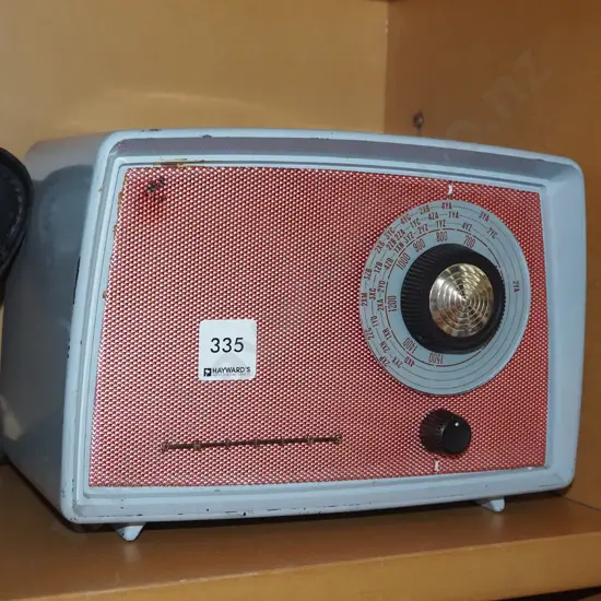 retro Phillips mantle radio