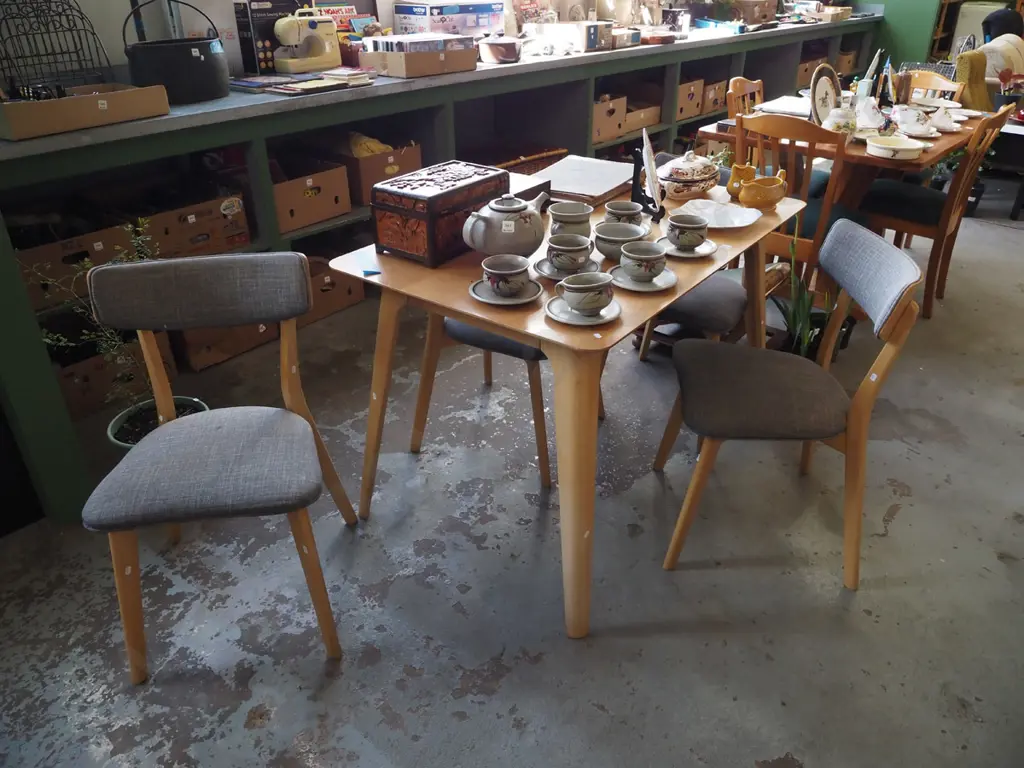 oak veneer dining table with 4 grey upholstered chairs H750 W1200 D750 Image 1++