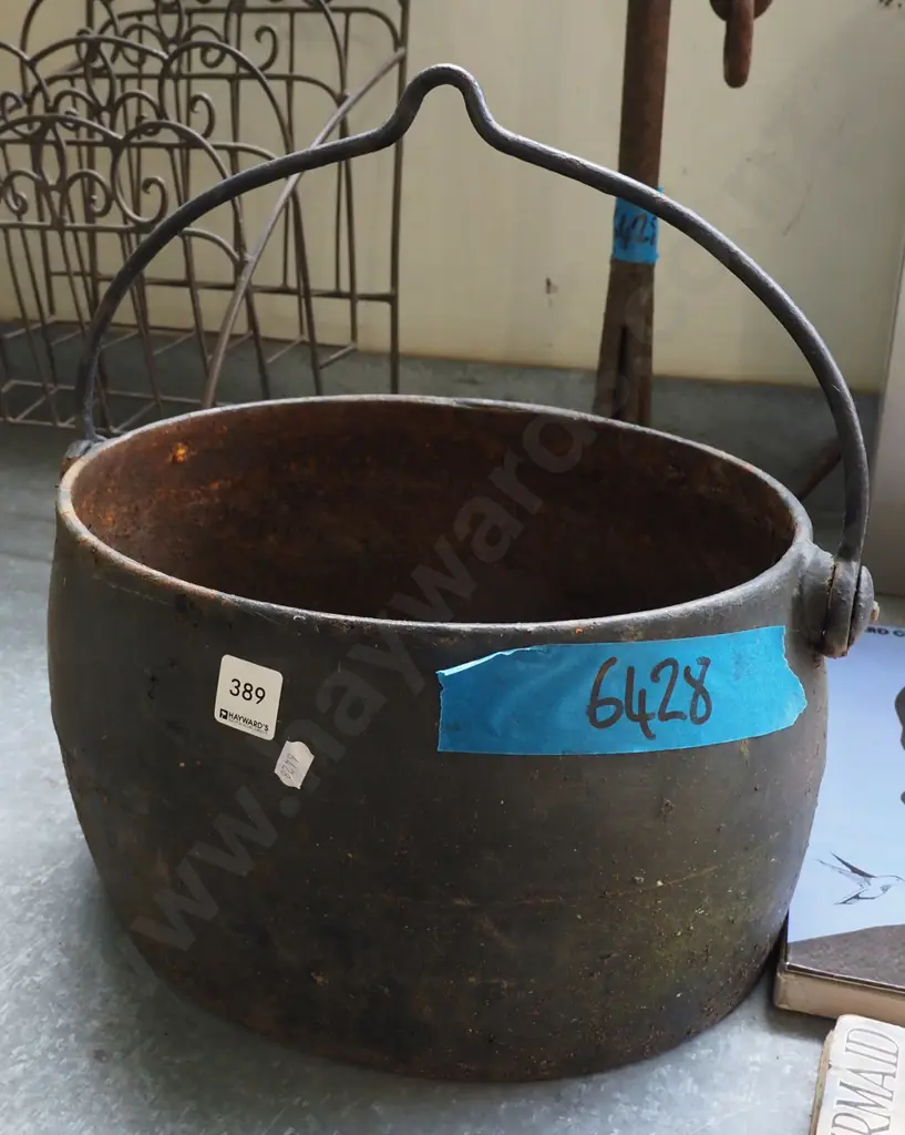 very rusty cast iron boiler Image 1++